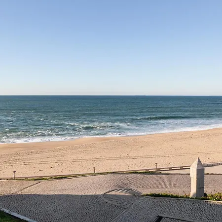 Altido Lovely 1 Bed Flat With Patio Silveira (Lisbon)
