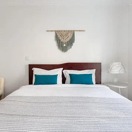 Altido Lovely 1 Bed Flat With Patio * Silveira (Lisbon)