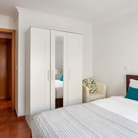 Apartment Altido Lovely 1 Bed Flat With Patio