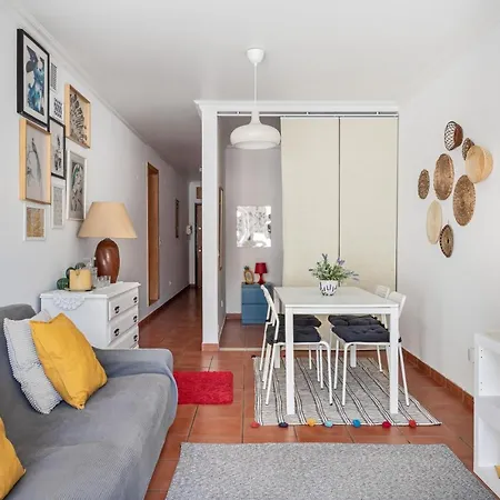 Apartment Altido Lovely 1 Bed Flat With Patio Silveira (Lisbon)