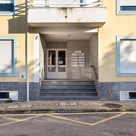 Apartment Altido Lovely 1 Bed Flat With Patio