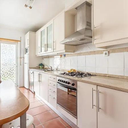 Apartment Altido Lovely 1 Bed Flat With Patio Silveira (Lisbon)