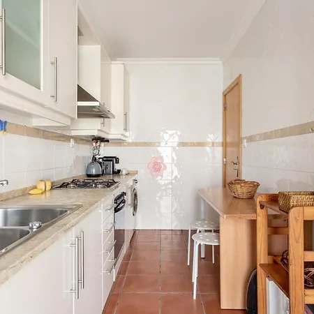 Altido Lovely 1 Bed Flat With Patio *